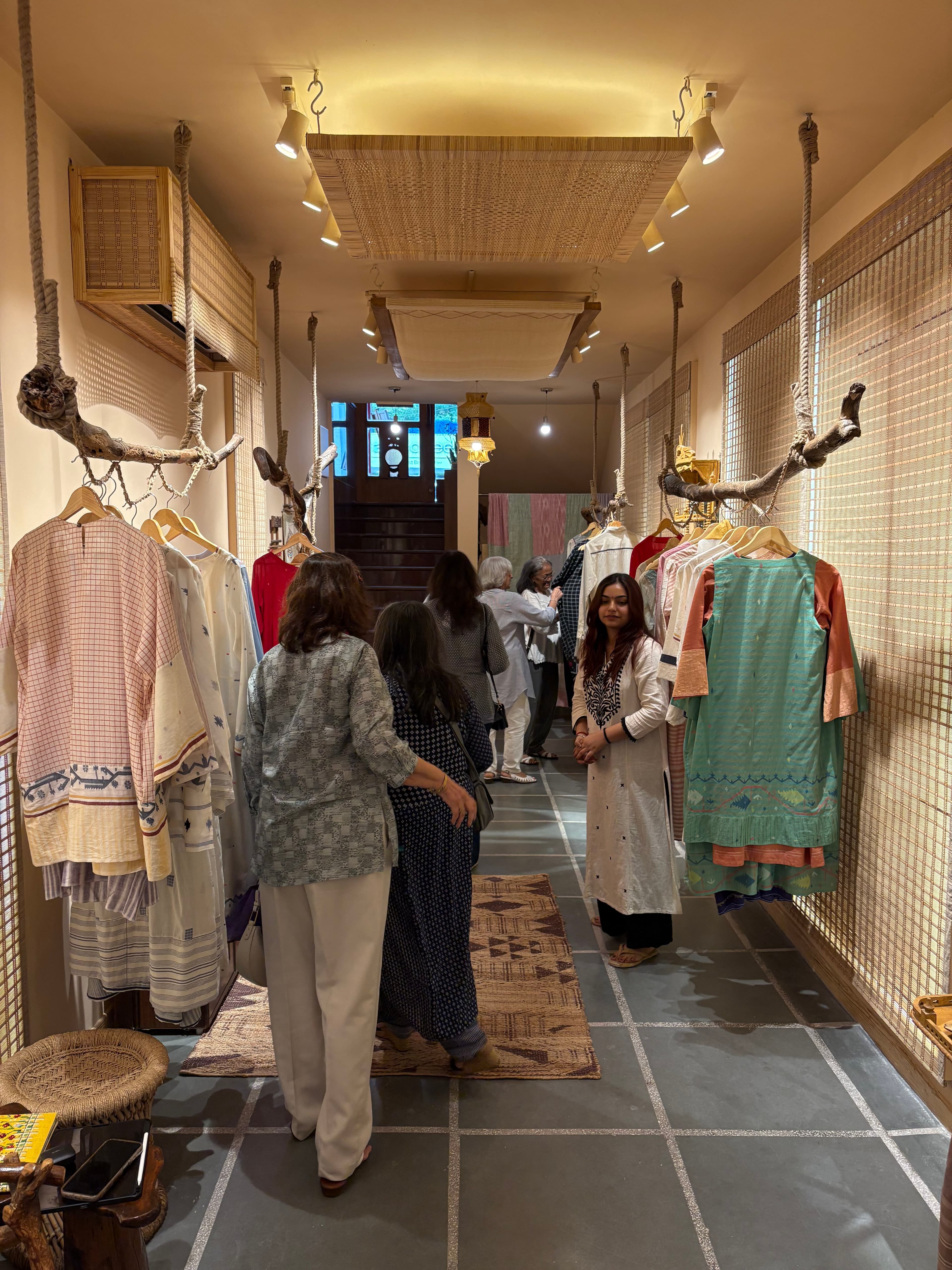 Madhuu Handwoven Garments